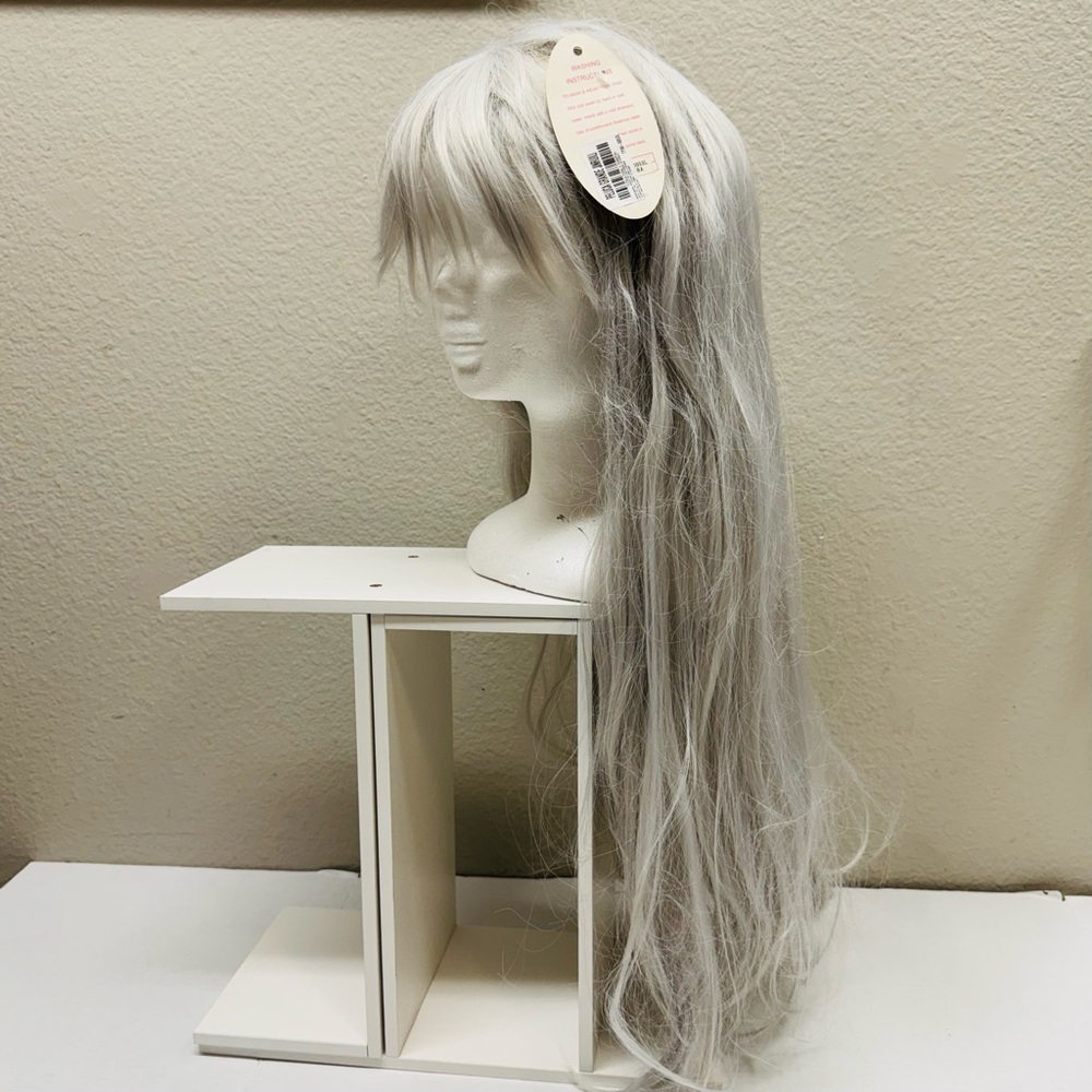 Jinruili 100%  Kanekalon Wig 27” Straight Bang Silver Gray Cosplay Hairpiece